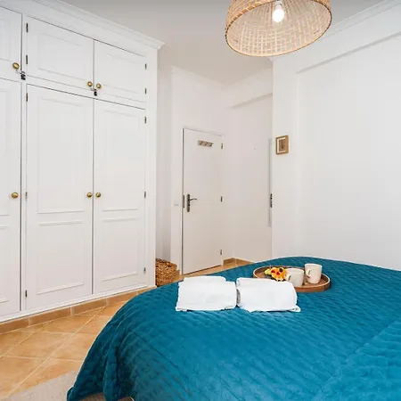 Sunny Flat W/ Balcony Near The Sea By Hostwise Албуфейра
