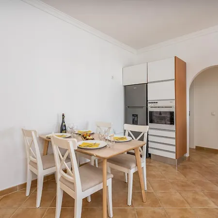 Sunny Flat W/ Balcony Near The Sea By Hostwise