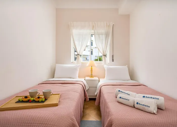 Sunny Flat W/ Balcony Near The Sea By Hostwise * Albufeira